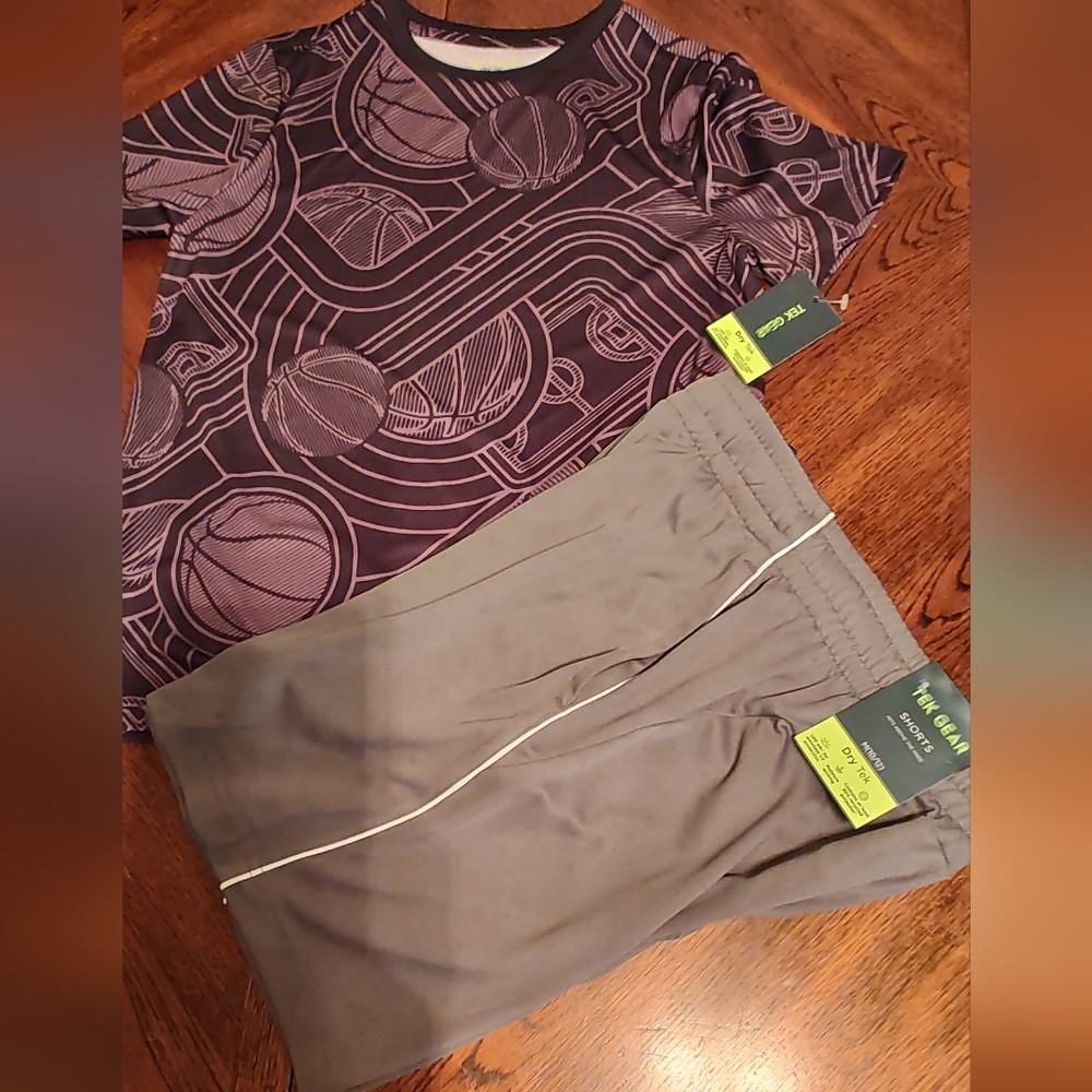 NWT size 10/12 TEK GEAR boys 2pc. Shorts outfit